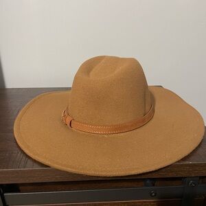 Women’s Wide Brim Hat